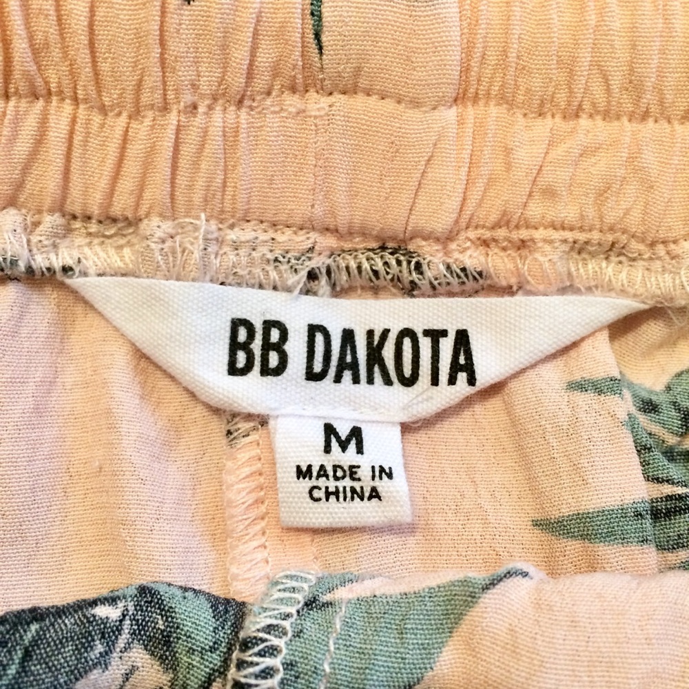 BB Dakota Pink Pineapple Shorts - Picture 5 of 7
